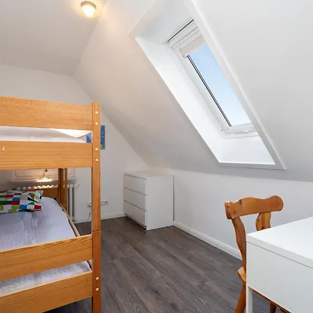 Luetthus - Pelzi Neustadt in Holstein