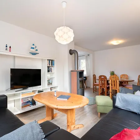 Luetthus - Pelzi * Neustadt in Holstein